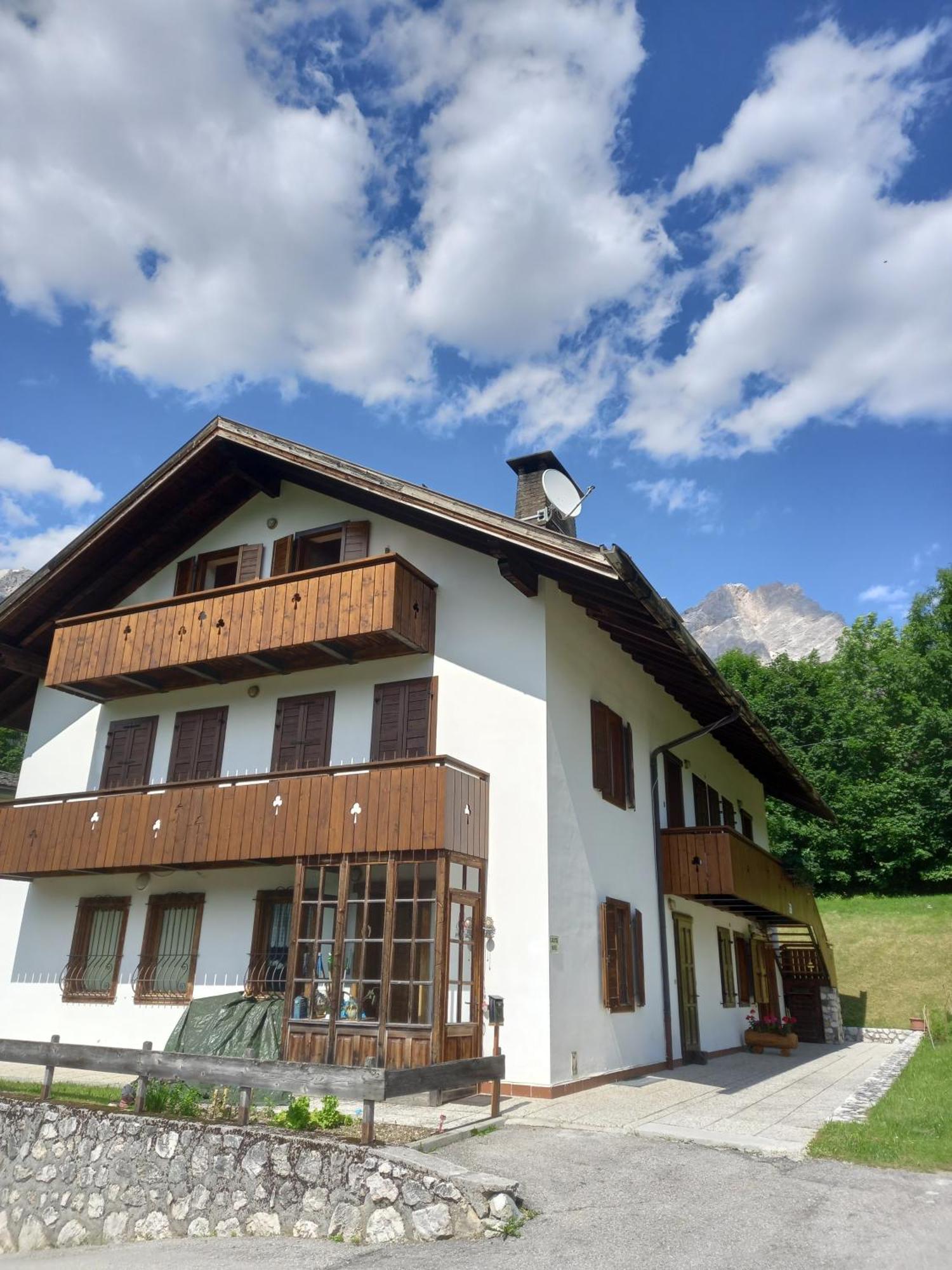 Deliziosa Mansarda Con Vista Dolomiti Apartment San Vito di Cadore Exterior photo