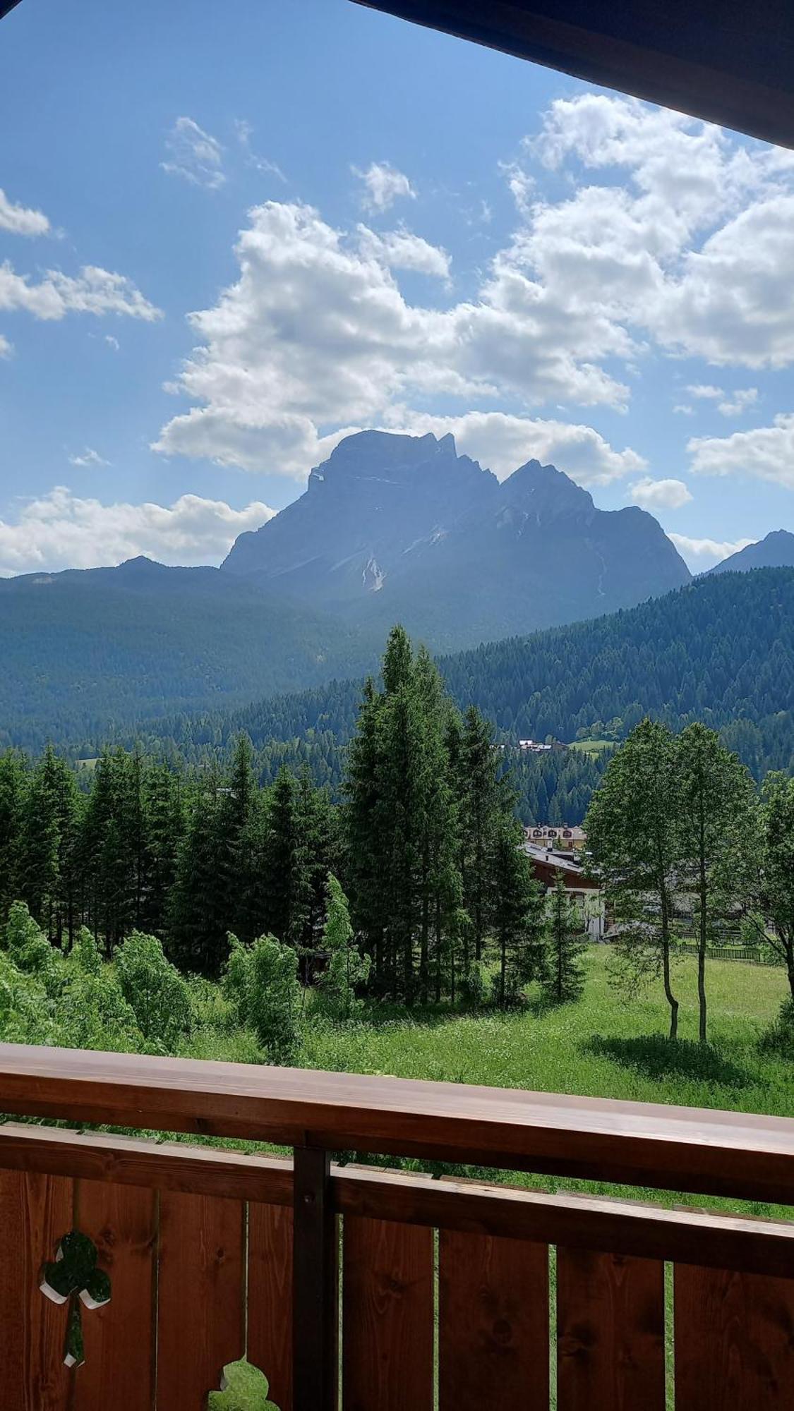 Deliziosa Mansarda Con Vista Dolomiti Apartment San Vito di Cadore Exterior photo